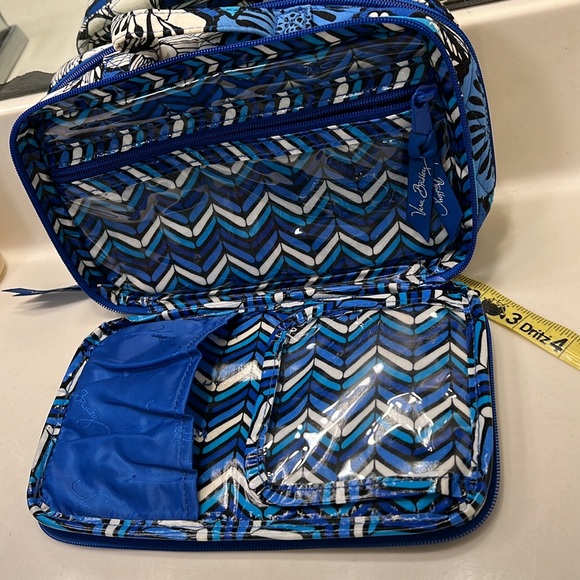 Vera Bradley Blue Bayou cosmetic case - Picture 5 of 7